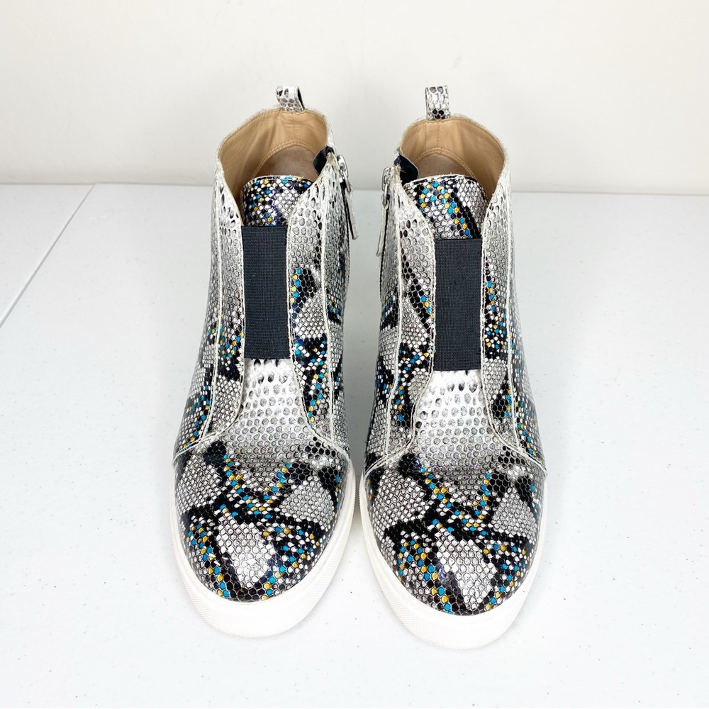 Linea Paolo Felicia Wedge Side Zip Snake Print Gray White Black Size 8.5